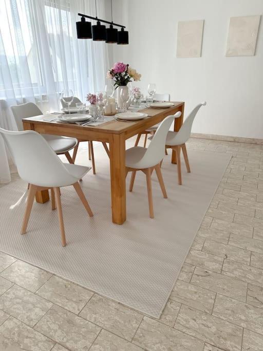 Helle Wohnung Prath Extérieur photo